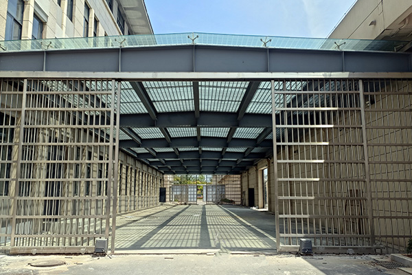 车行AB大门